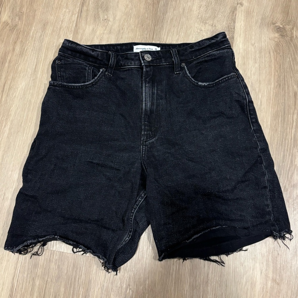 Abercrombie & Fitch The Mom High Rise Shorts Curve Love
